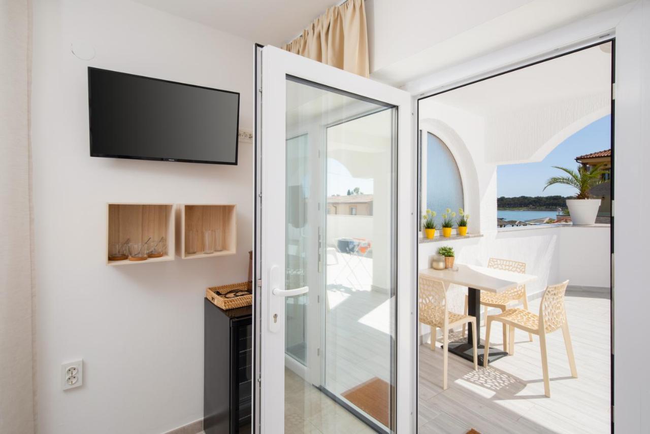 מדולין Apartments And Rooms Jakic מראה חיצוני תמונה