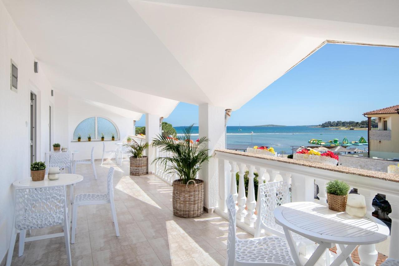 מדולין Apartments And Rooms Jakic מראה חיצוני תמונה