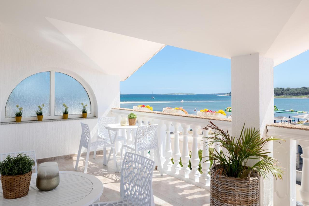 מדולין Apartments And Rooms Jakic מראה חיצוני תמונה