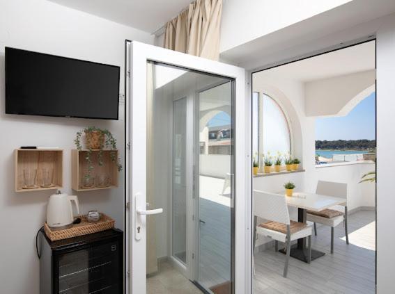 מדולין Apartments And Rooms Jakic מראה חיצוני תמונה