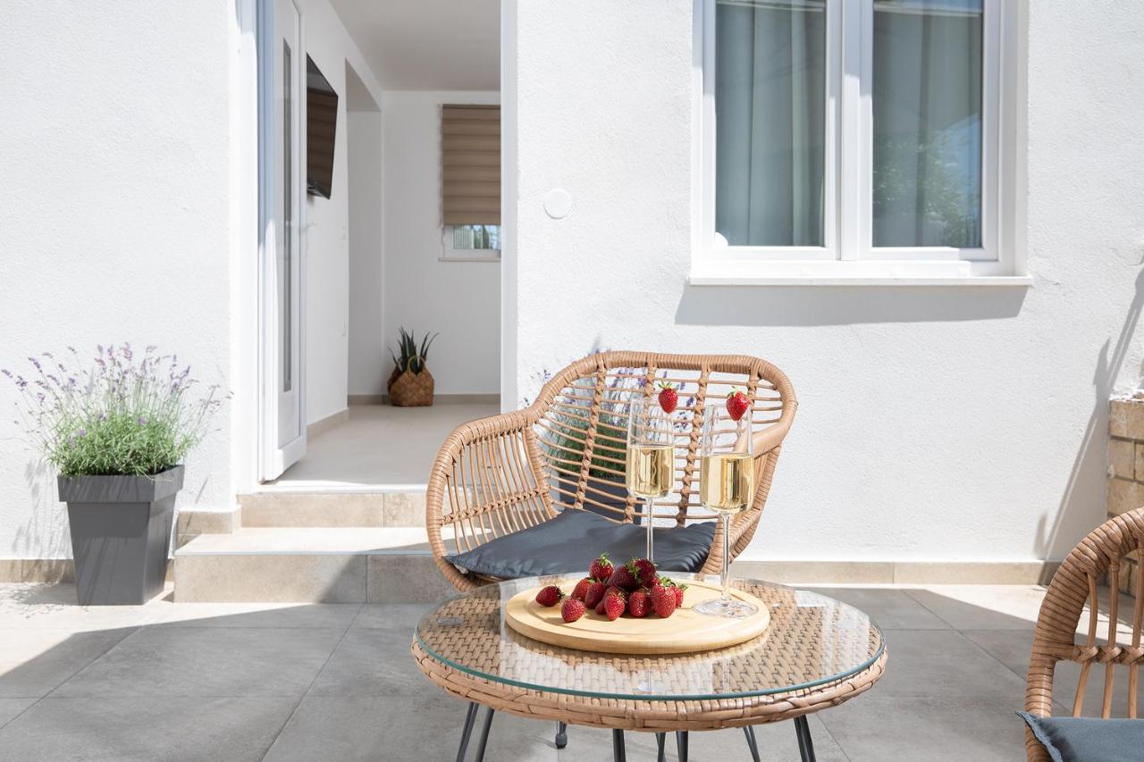 מדולין Apartments And Rooms Jakic מראה חיצוני תמונה