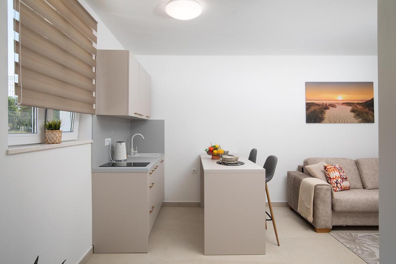 מדולין Apartments And Rooms Jakic מראה חיצוני תמונה