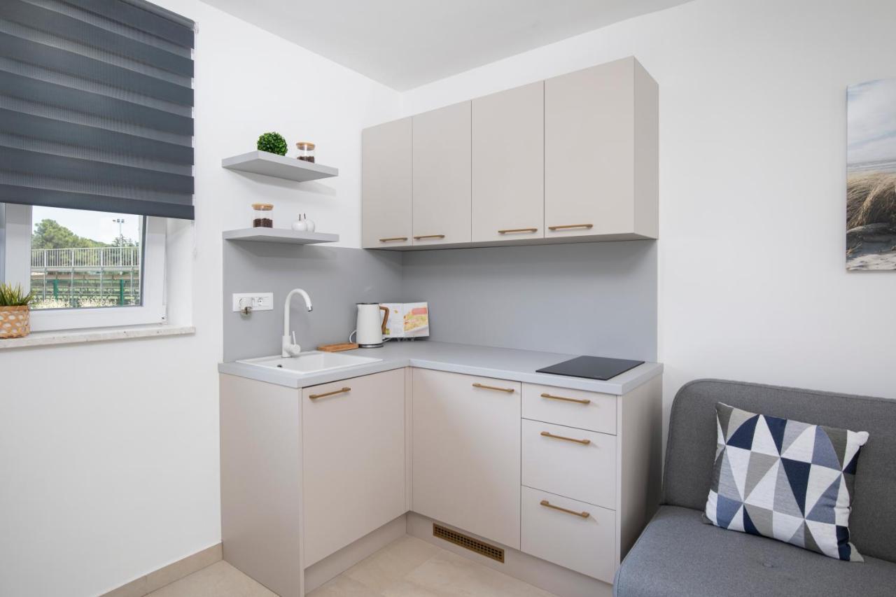 מדולין Apartments And Rooms Jakic מראה חיצוני תמונה