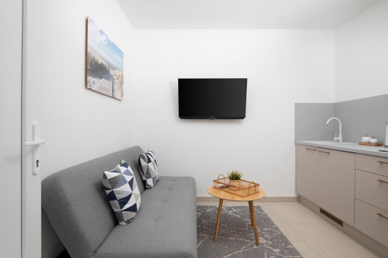 מדולין Apartments And Rooms Jakic מראה חיצוני תמונה