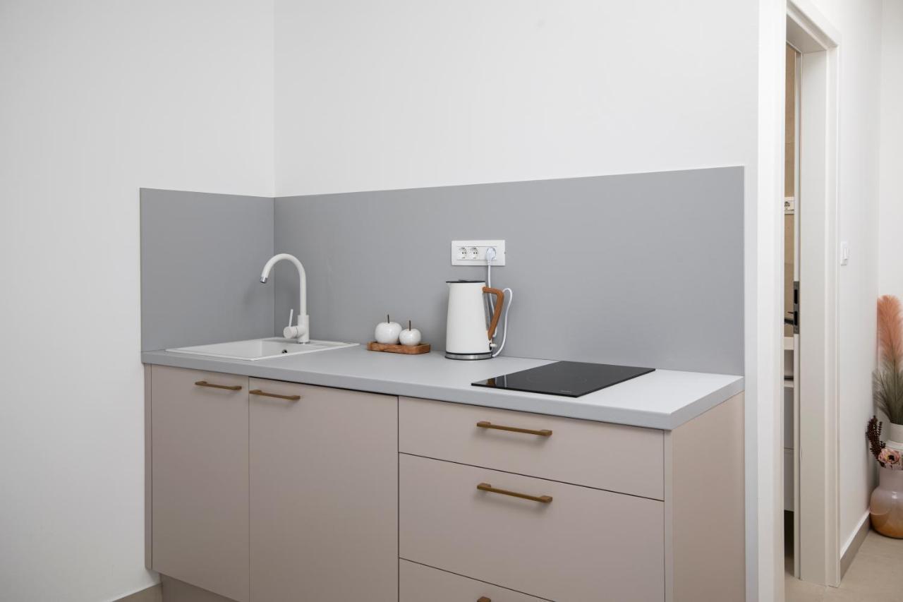 מדולין Apartments And Rooms Jakic מראה חיצוני תמונה